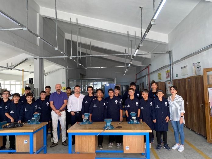 Mersin Atatürk Teknik Anadolu Lisesi